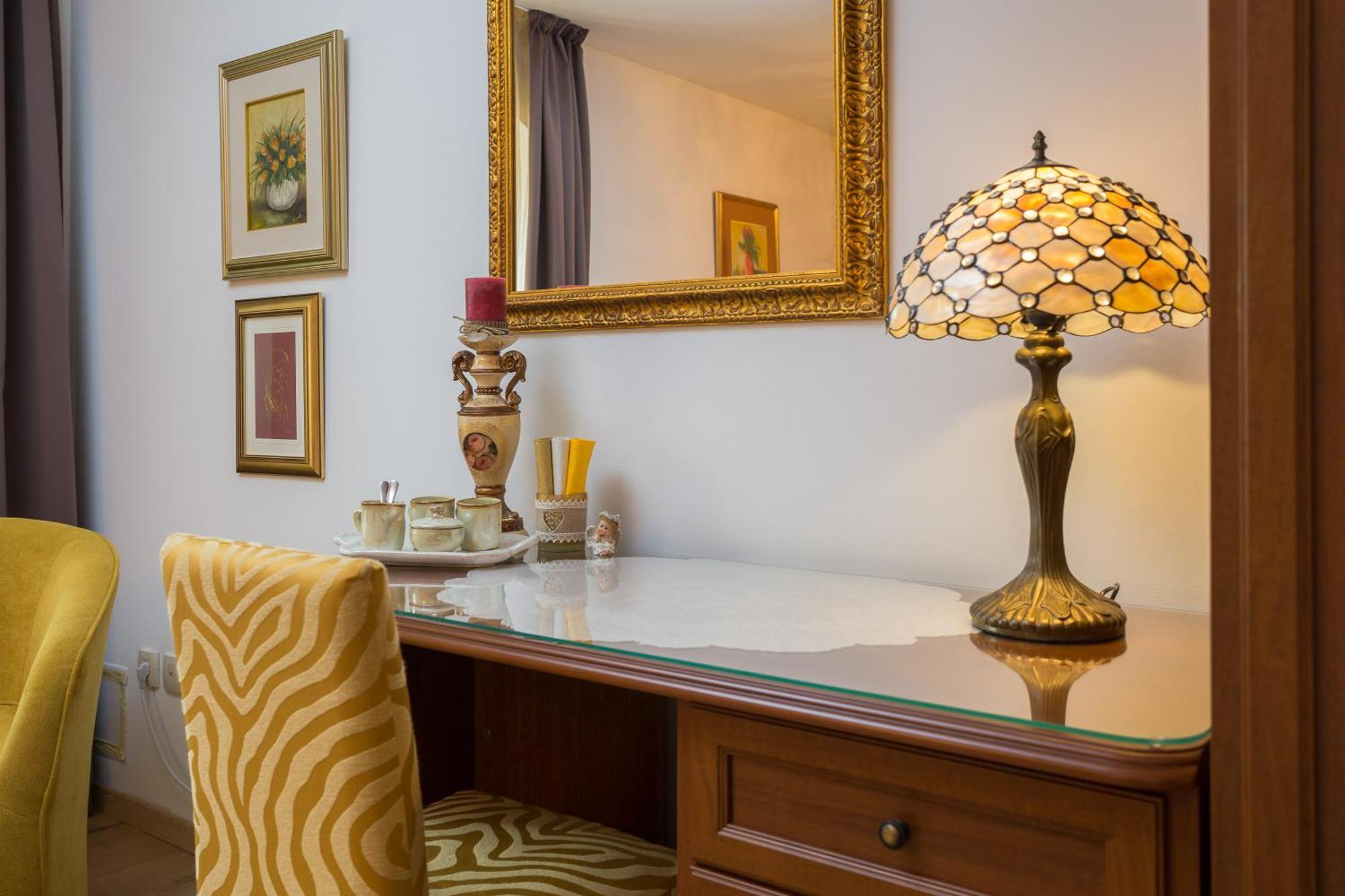 Romantic Luxury Rooms Split Exterior photo